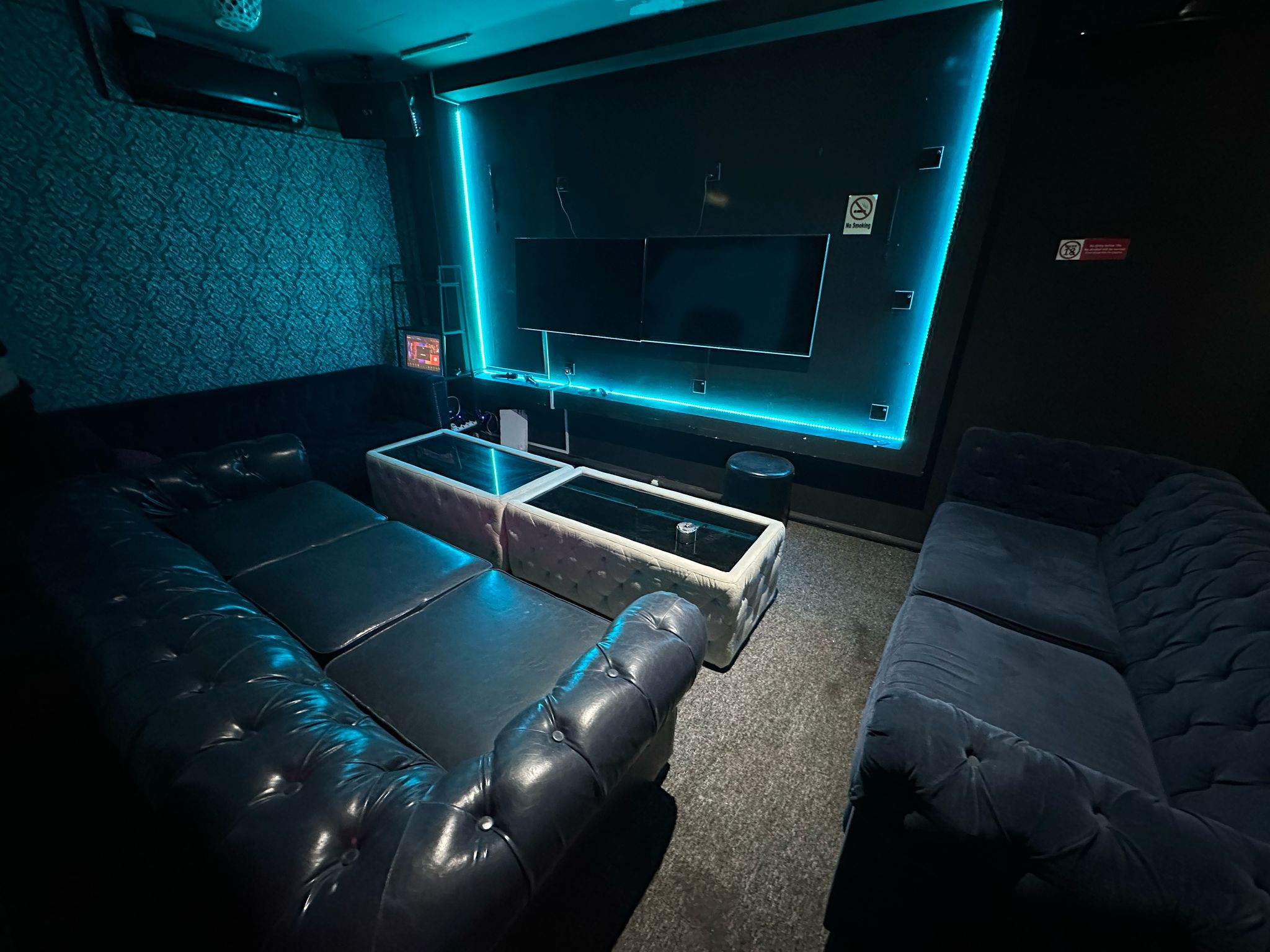 Club Poseidon thumbnail 1