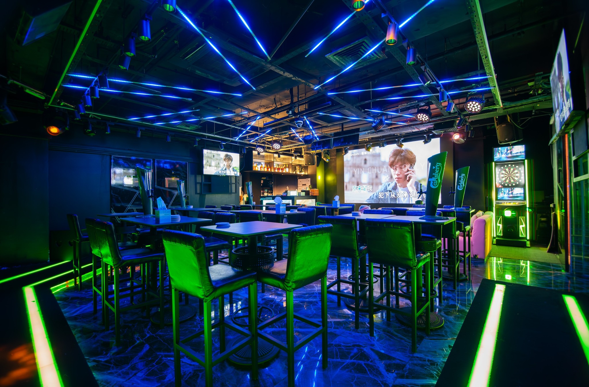 Delulu Karaoke Bar thumbnail 4